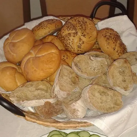 Tiffan's Pinceszet Es Panzio *