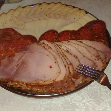 Tiffan's Pinceszet Es Panzio Pensiune