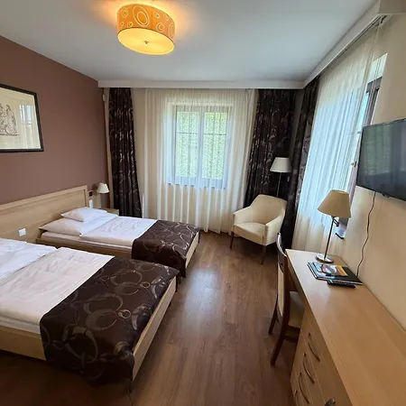 Tiffan's Pinceszet Es Panzio 4*
