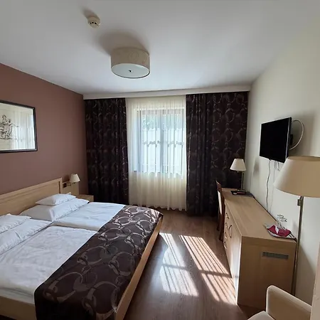 Tiffan's Pinceszet Es Panzio 4* Villány
